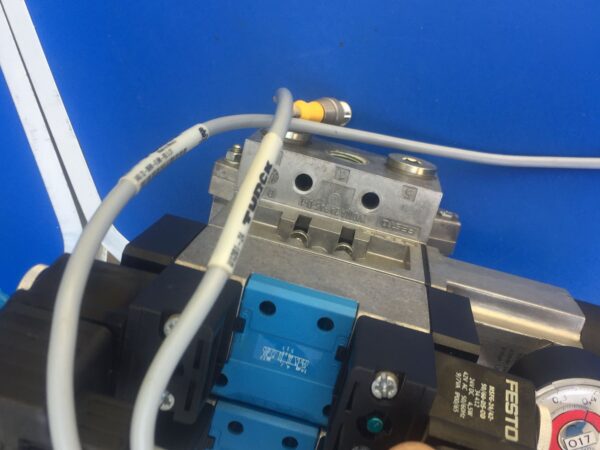 Stock, Festo, MFH-5/3E-D-1-S-C 152565 + 35966=1 set, Used, Solenoid Valve - 图片 4