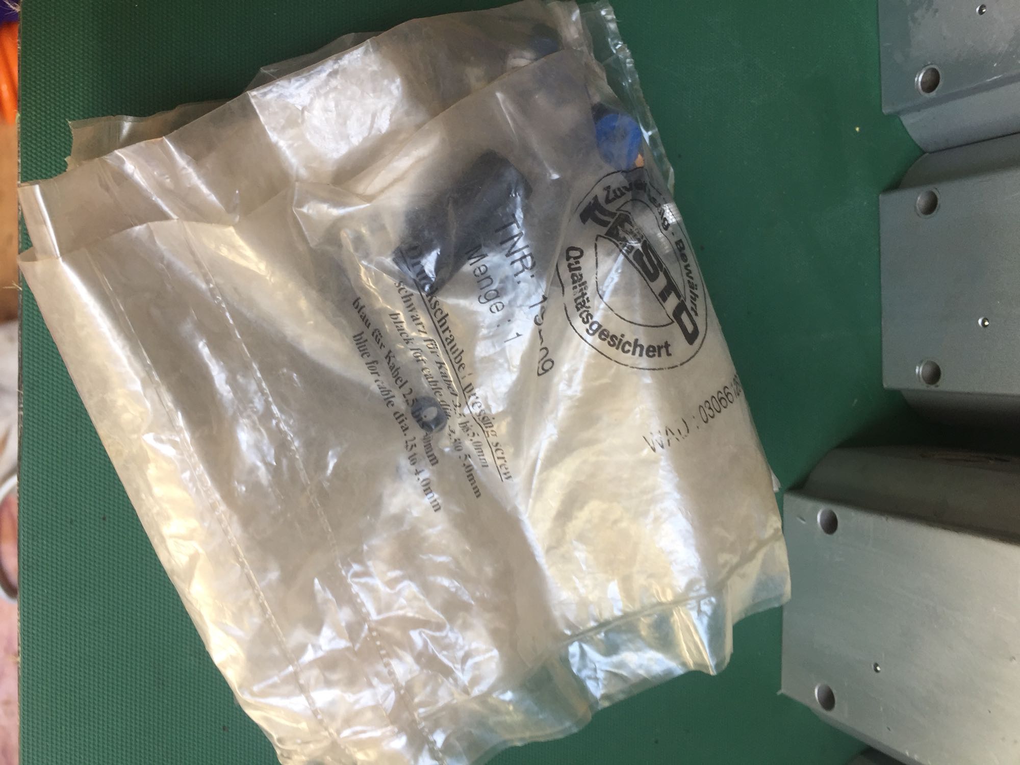 Stock, Festo, SEA-3GS-M8-S, 192009, Connector/Plug, New - 图片 2
