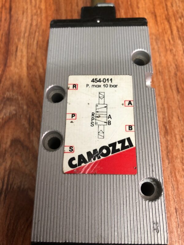 Stock, Camozzi, 454-011, Used