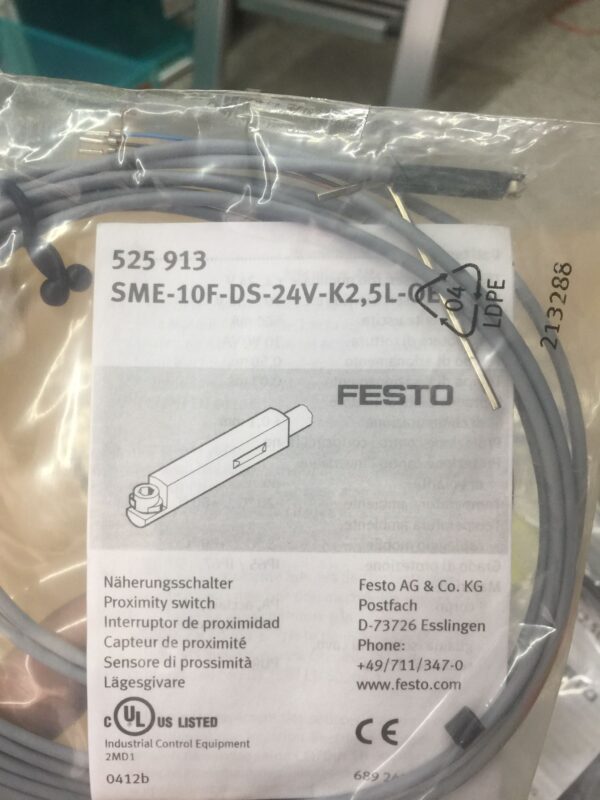 Stock, Festo, SME-10F-DS-24V-K2.5L-0E, 525913, Sensor, New