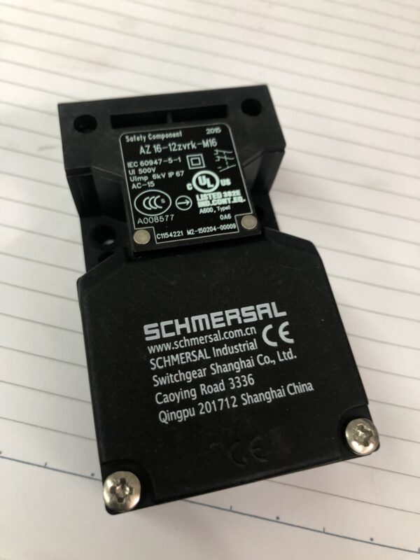 Stock, Schmersal, AZ16-12ZVRK-M16, New