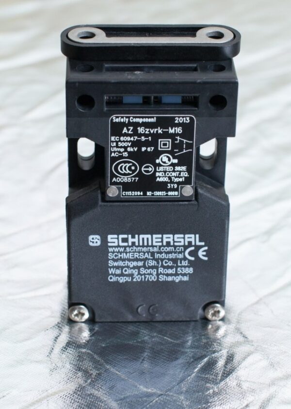 Stock, Schmersal, AZ16-ZVRK-M16, New