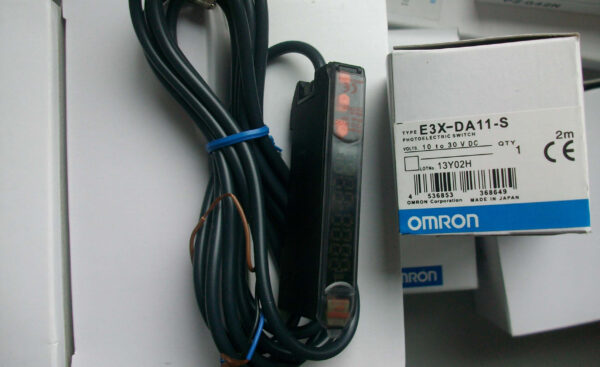 Stock, Omron, E3X-DA11-S, Sensor, New