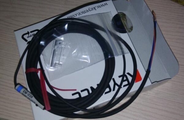 Stock, Keyence, EM-038, Proximity Switch, New