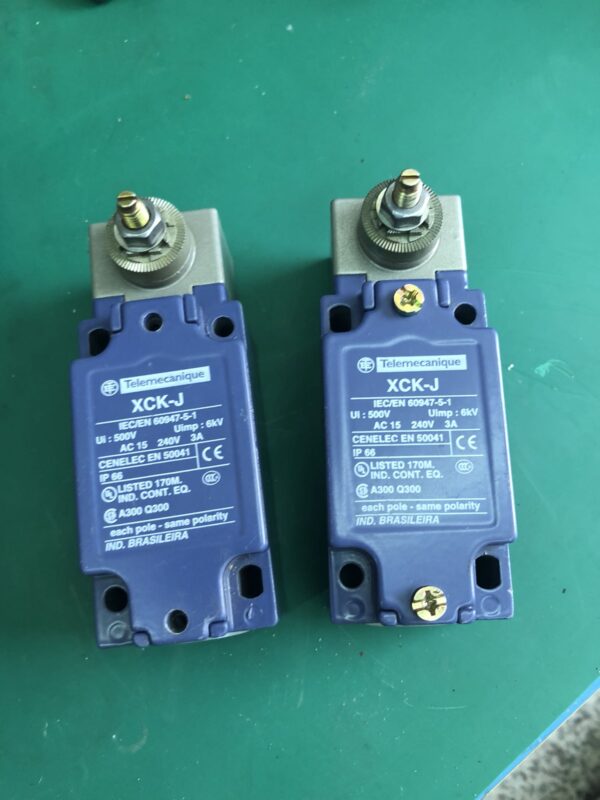 Stock, Schneider, ZCK-J404, Limit Switch, Refurbished