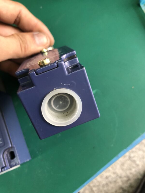 Stock, Schneider, ZCK-J404, Limit Switch, Refurbished - 图片 3