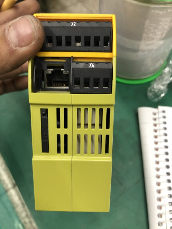Stock, PNOZ  S30  24-240VACDC,  750330, Refurbished - 图片 2