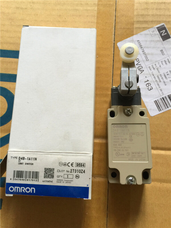 Stock, Omron, D4B-1A11N, New
