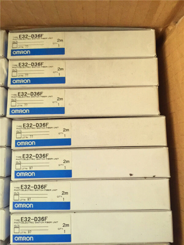 Stock, Omron, E32-D36F, New