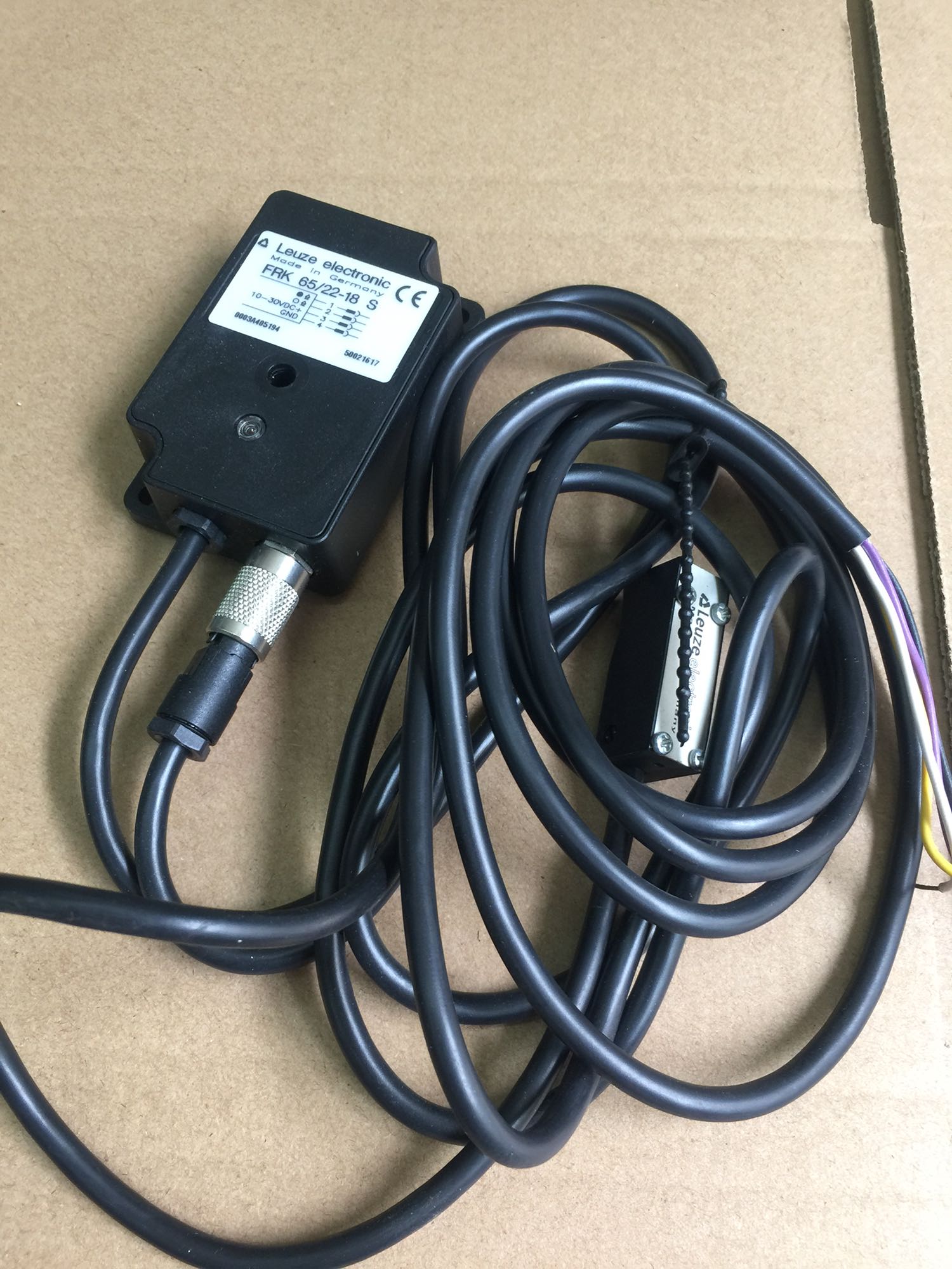 Stock, Leuze, FRK 65/22-18S, 50021617, New