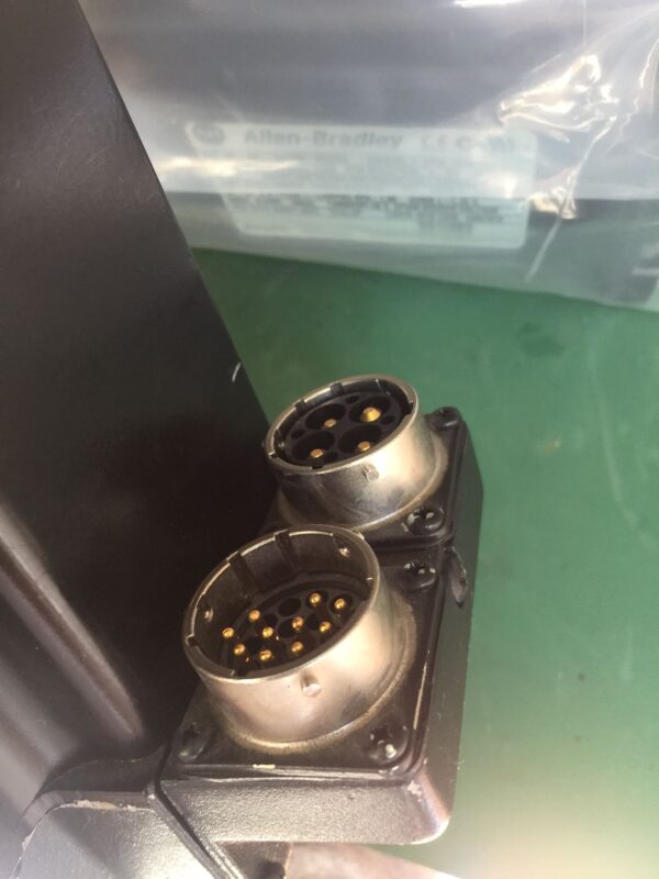 Stock, Allen-Bradley, MPL-B430P-SK22AA, Refurbished - 图片 3
