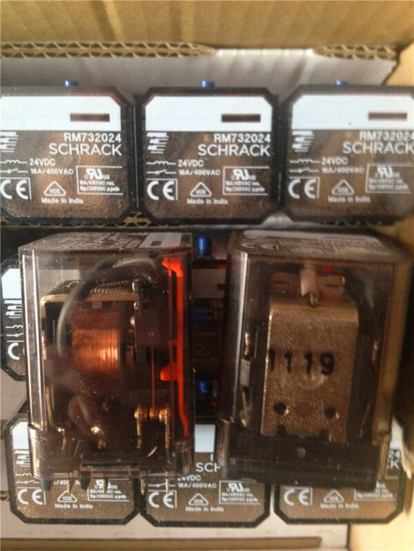 Stock, Tyco, Schrack, RM732024, 24VDC, New