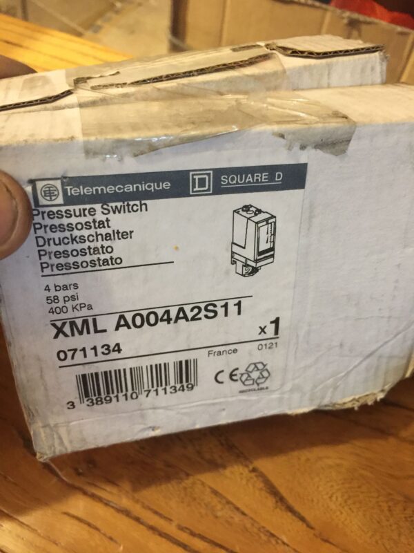 Stock, Telemecanique, Schneider, XMLA004A2S11, New - 图片 2