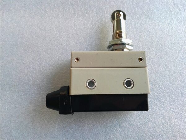 Stock, YBLXW-6/11ZL, Limit Switch, New and original CHINT - 图片 2
