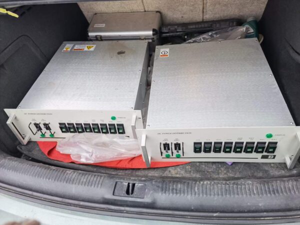 DC Power Distribution, Brooks 002-5885-02, Used