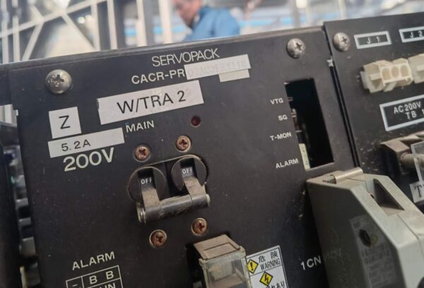Yaskawa Servo Drive, CACR-PR07AC3FRY118, Used - 图片 2