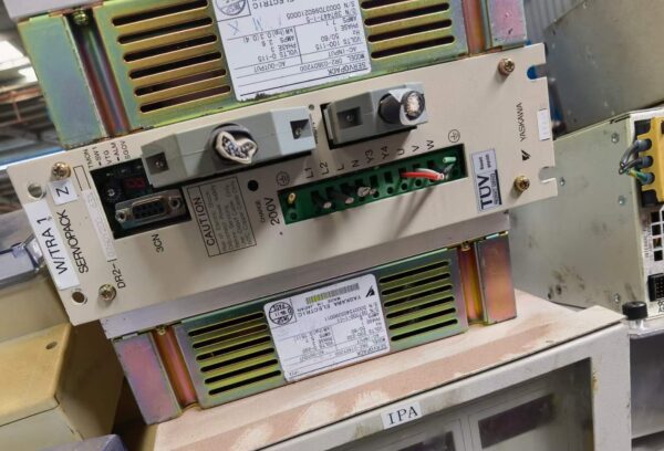 Yaskawa Servo Drive, DR2-07ADY200 63%, Used - 图片 3
