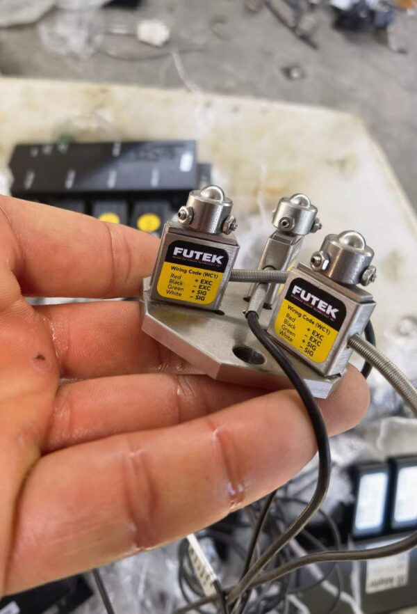 Futek LSB200 with USB220, Load Cell, Capacity: 1000g, Used - 图片 3