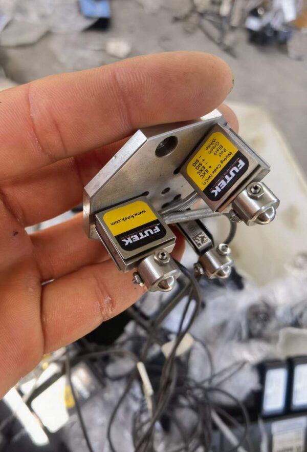 Futek LSB200 with USB220, Load Cell, Capacity: 1000g, Used
