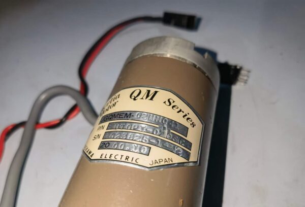 Yaskawa Servo Motor UGQMEM-02MN041 UTOPI-020SC, Used - 图片 2