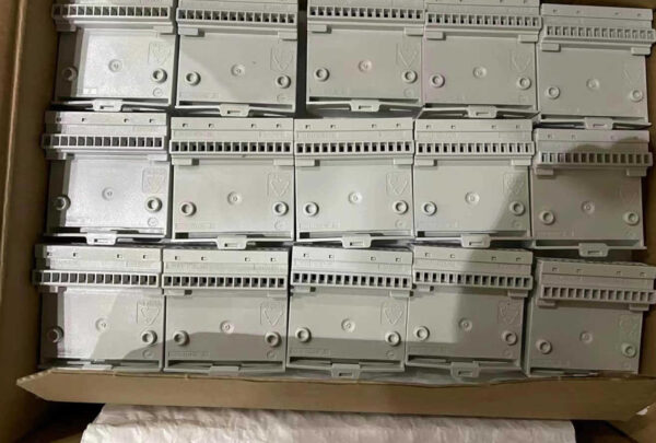 Excess Stock, Te connector, 966316-1, New - 图片 5