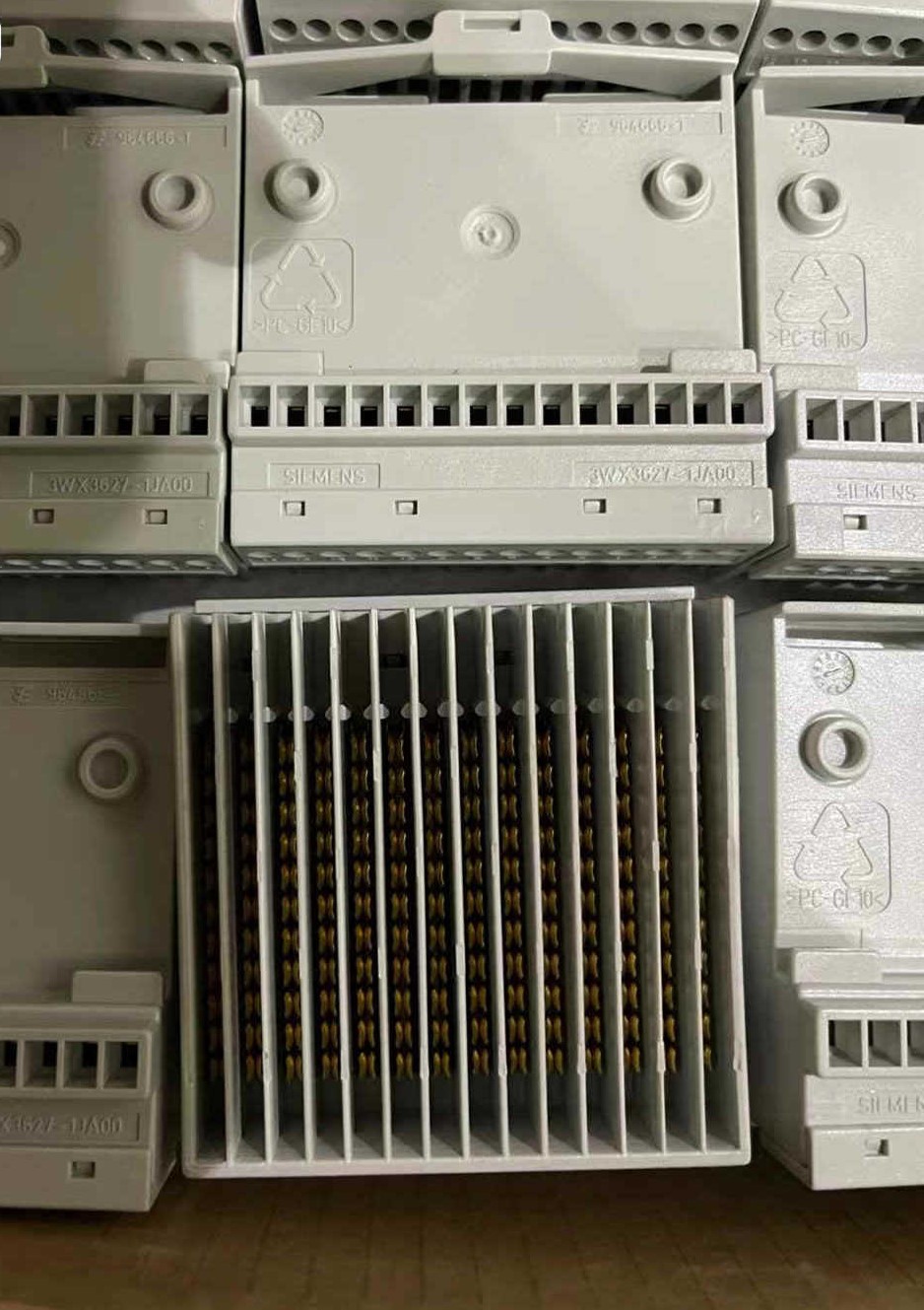 Excess Stock, Te connector, 966316-1, New
