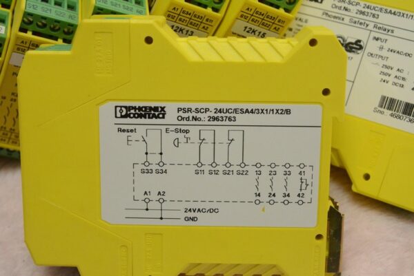 PSR-SCP-24UC/ESA4/3X1/1X2/B, Phoenix Safety Relays 2963763, Used - 图片 4