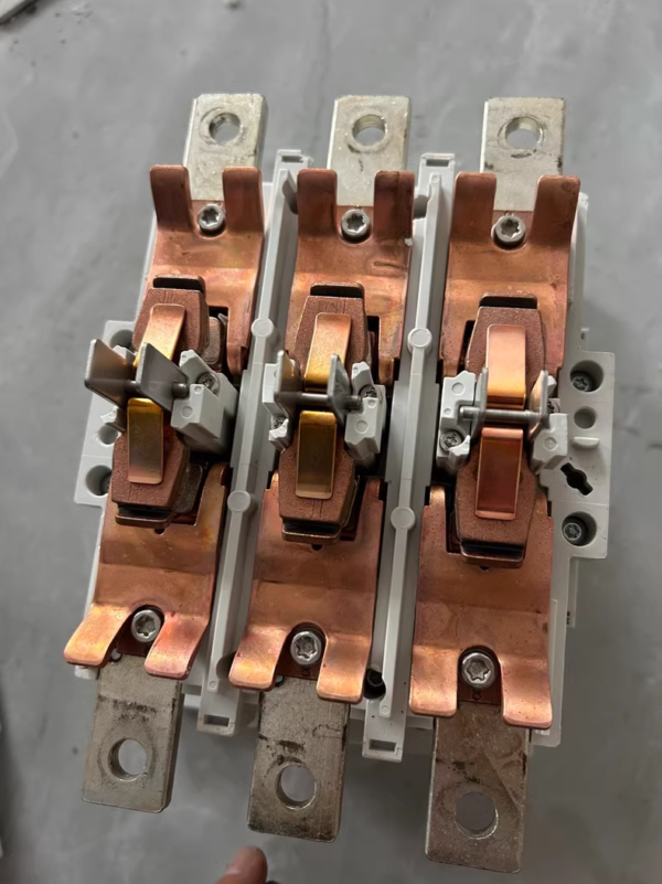 100-D420EA11,New and original,In stock