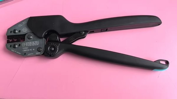12 12 061   CRMPFOX-RC  10,New and original,In stock