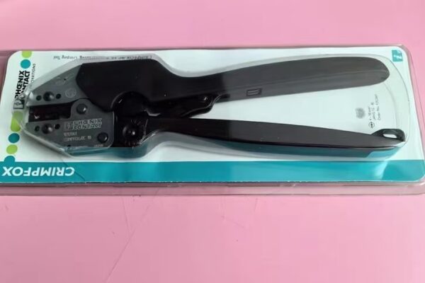 12 12 061   CRMPFOX-RC  10,New and original,In stock - 图片 4
