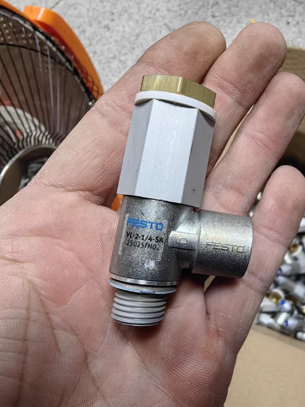 VL-2-1/4-SA,25025EN02，Used one,In stock