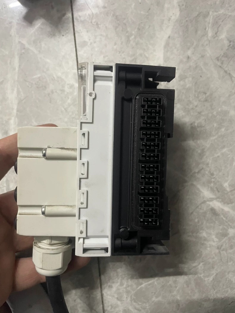 Festo CPX-AB-8-KL-4POL Terminal Block,Used one,In stock - 图片 2