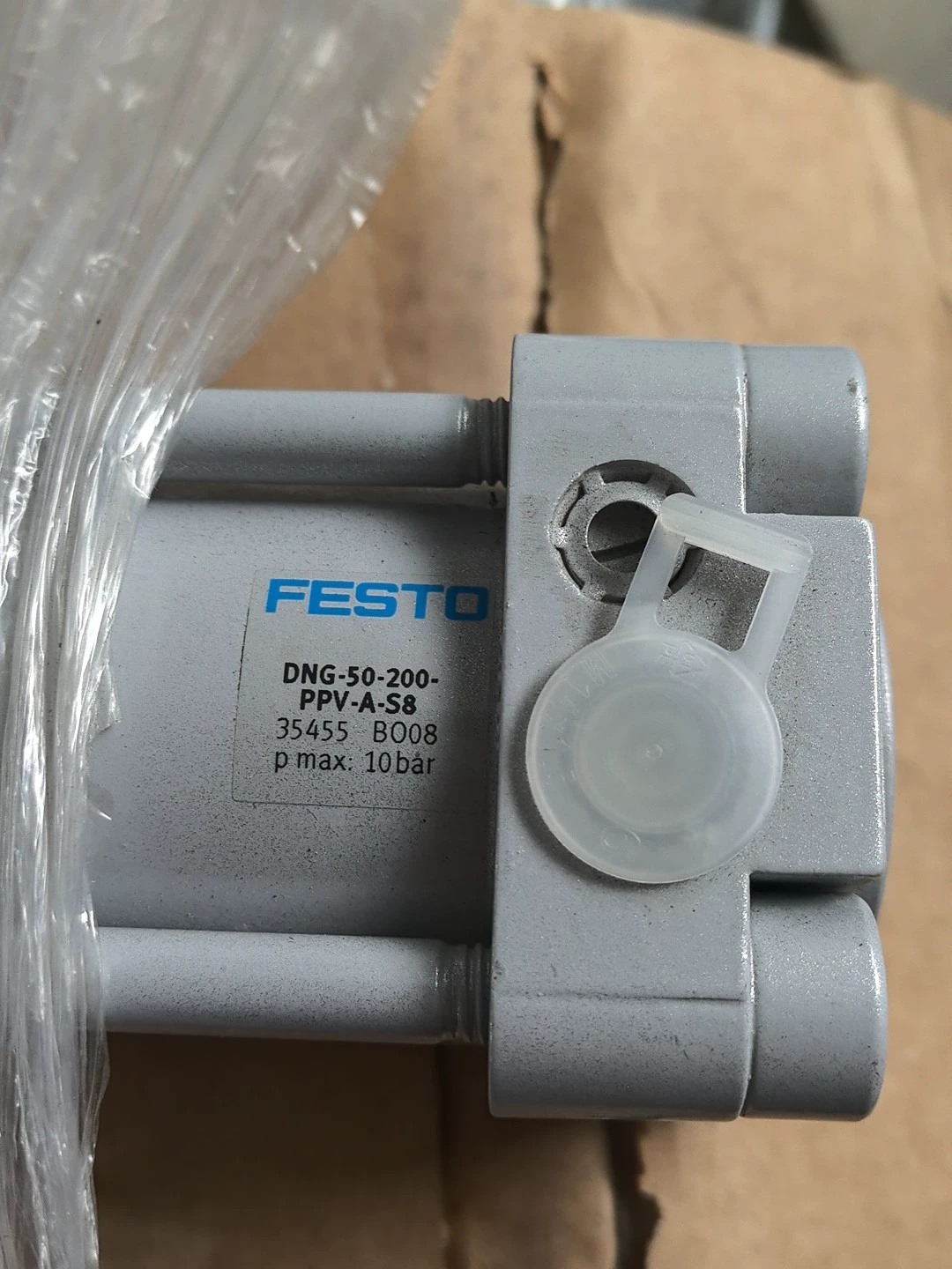 FESTO DNG-50-200-PPV-A-S8 Pneumatic Cylinder,New and original,In stock