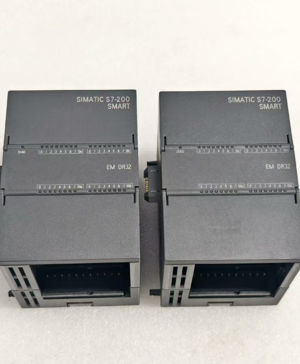 6ES7 288-2DR32-0AA0 EM DR32,Used one,In stock - 图片 2