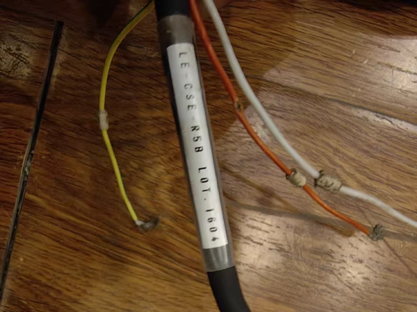 LE-CSE-R5B  LOT  . 1607,Used one,In stock