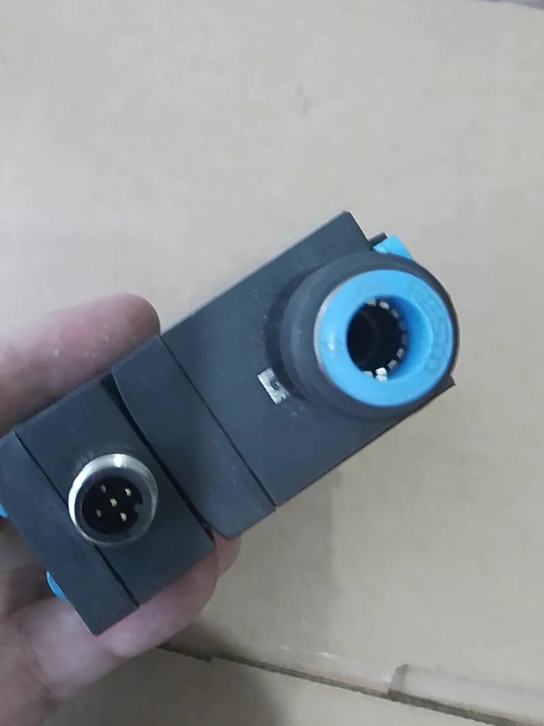 Festo SFAB-600U-HQ10-2SV-M12 Flow Sensor,Used one,In stock - 图片 5