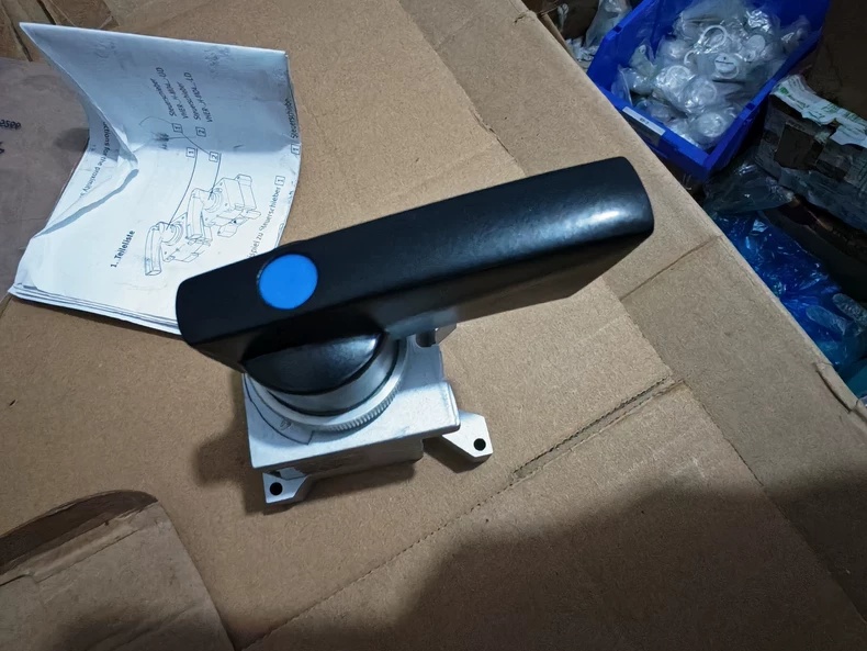 FESTO VHER-AH-M04C-G18-LD 538178 Long Lever Actuated Valve,New and original,In stock - 图片 4