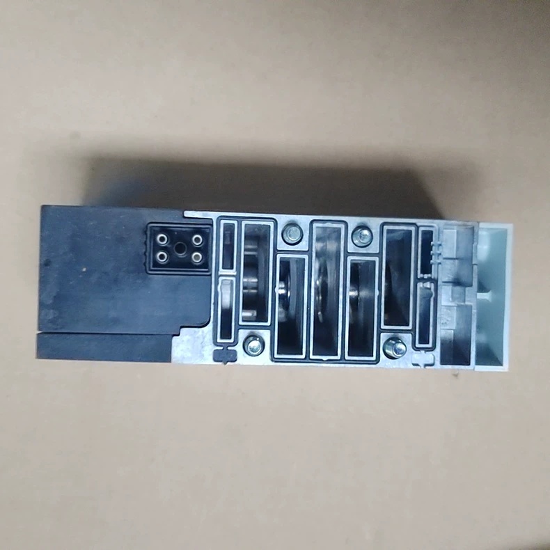 Festo VSVA-B-T32C-AZD-D2-1T1L Solenoid Valve,Used one,In stock - 图片 3