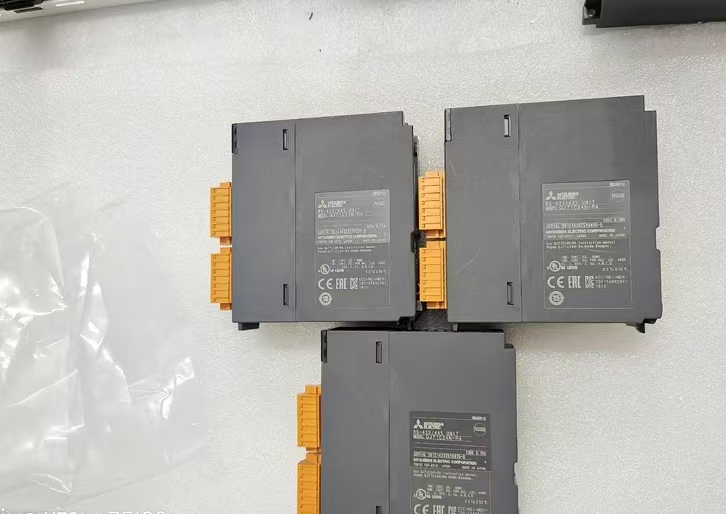 QJ71C24N-R4,Used one,In stock - 图片 2