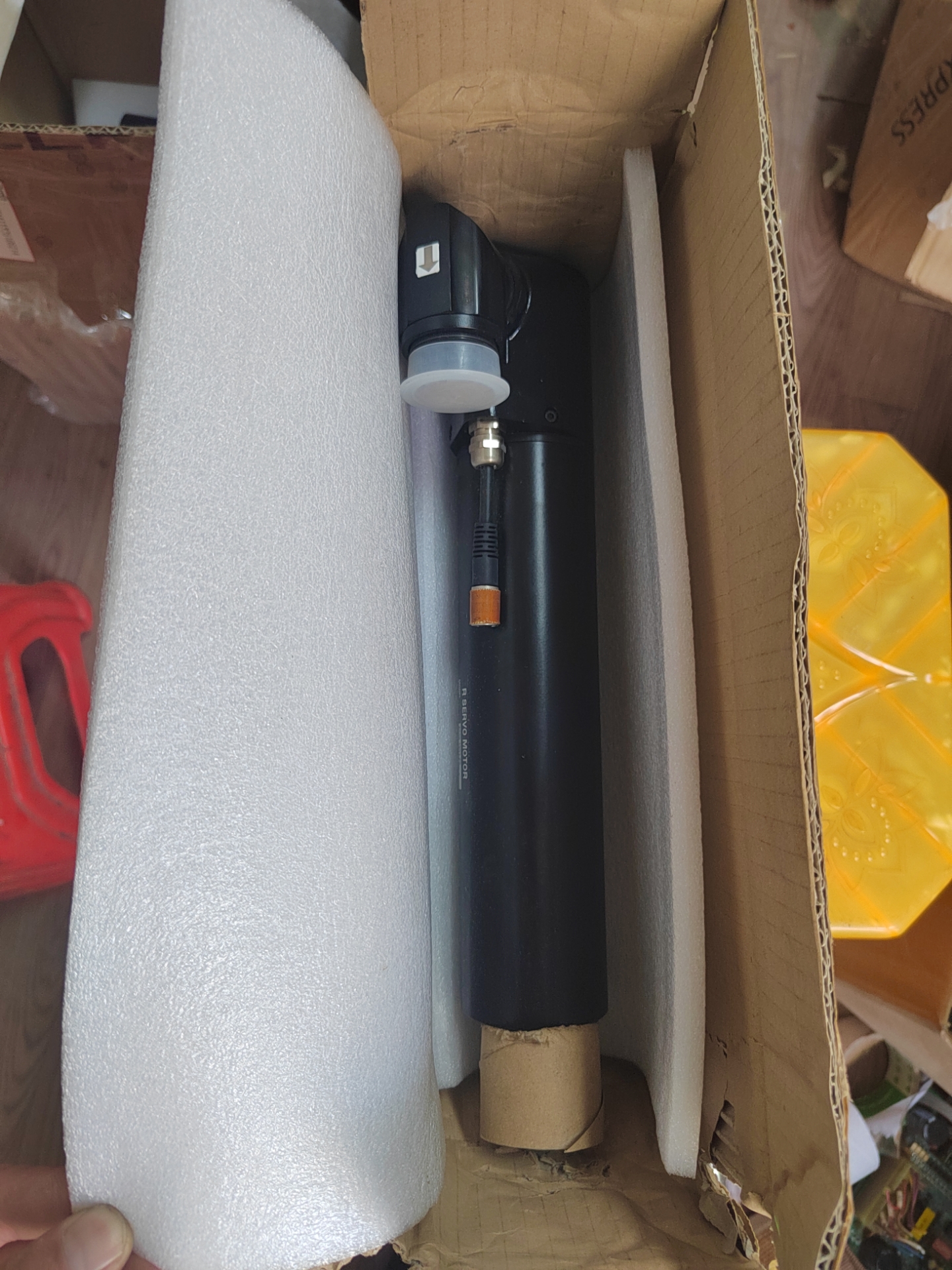 R SERVO MOTOR BSM33140-R2.5 4230190380,New and original,In stock - 图片 2