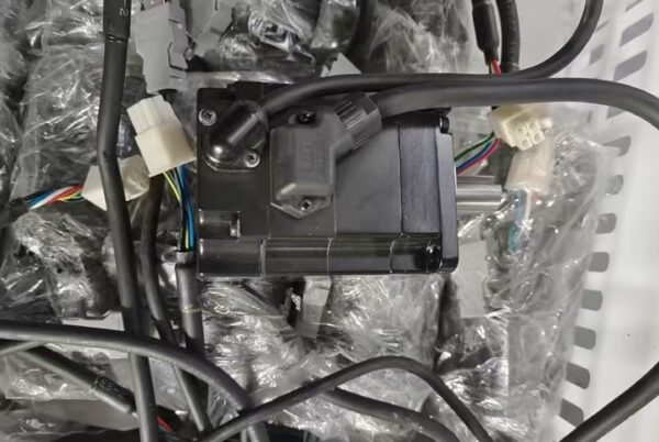 SGM7J-02AFC6S,Used one,In stock - 图片 3